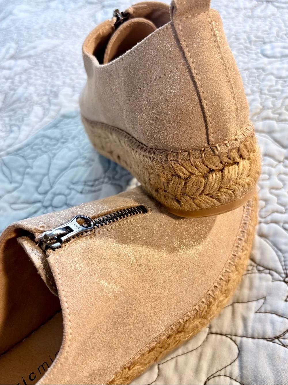 Eric Michael Serena Shimmer Suede Zip Front Platform Espadrilles US 8 (EU 38)🧡
